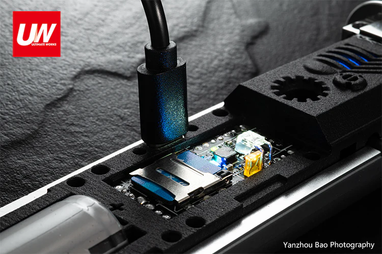 Ultimate Works FULCRUM Custom Saber - Image 12